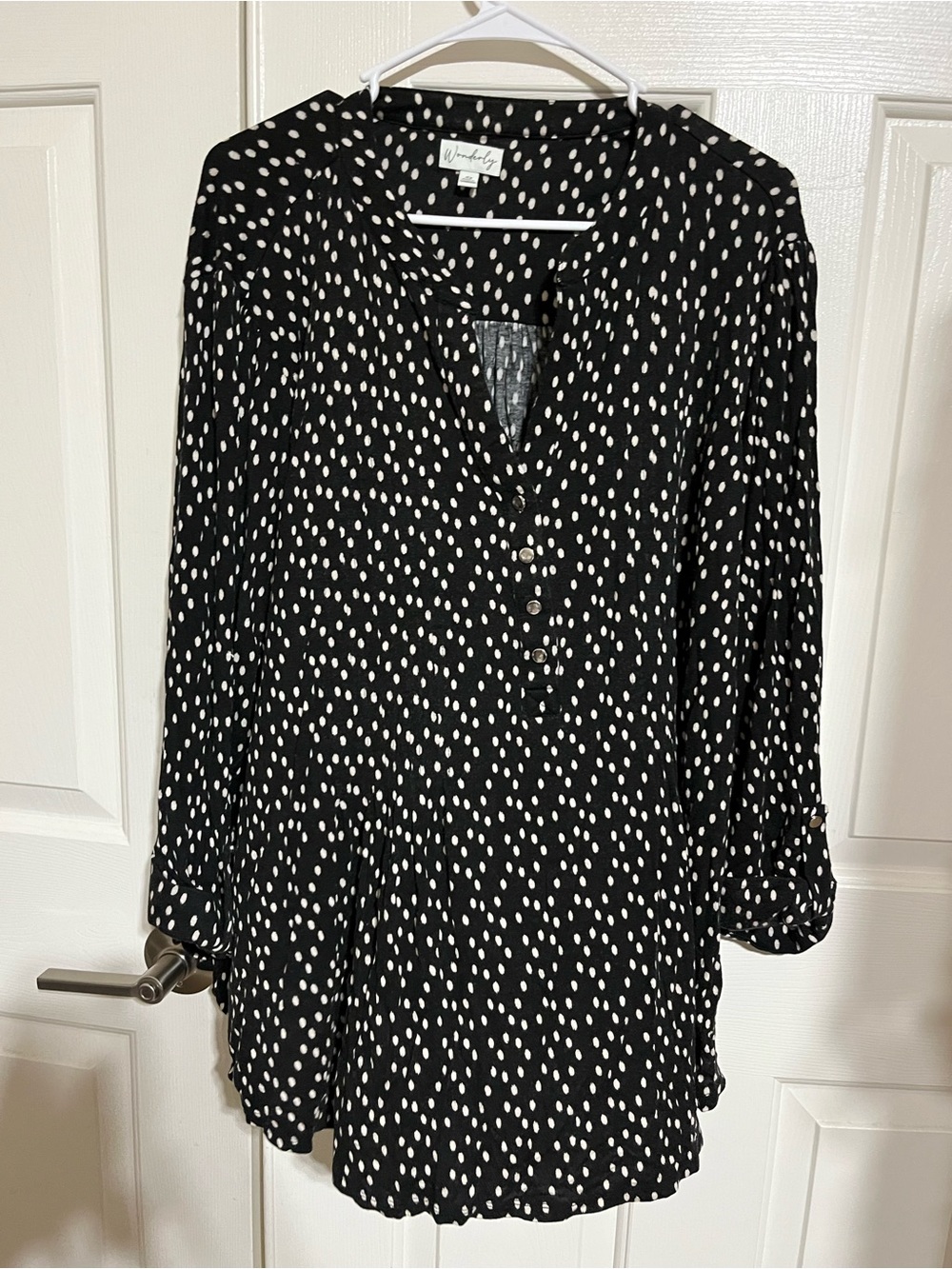 Wonderly Black Tunic with White Dot Print V-Neck
18-12 ABCD